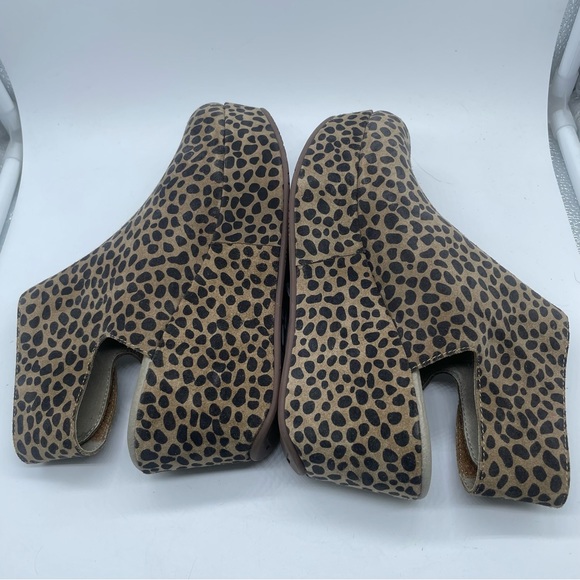 Chocolat Blu Tan and Black Wedge Shoes - Picture 5 of 11